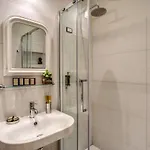 Oda ve Kahvaltı Tree Charme Trilussa Roma