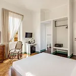 Oda ve Kahvaltı Tree Charme Trilussa 4*
