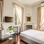 Tree Charme Trilussa Oda ve Kahvaltı 4*