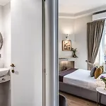 Oda ve Kahvaltı Tree Charme Trilussa Roma