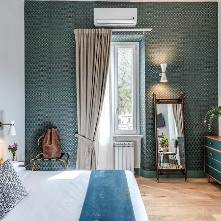Tree Charme Trilussa Oda ve Kahvaltı 4*