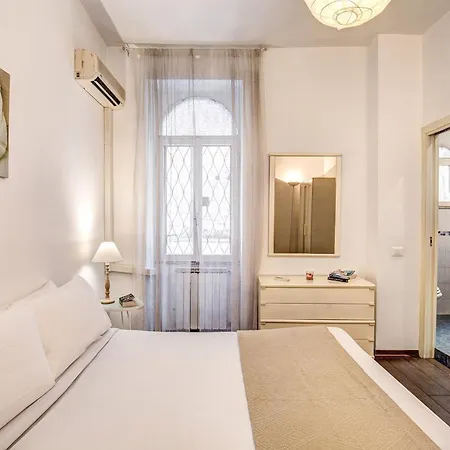 Tree Charme Trilussa Bed & Breakfast Roma