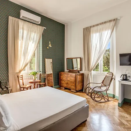 Nocleg ze śniadaniem Tree Charme Trilussa 4*