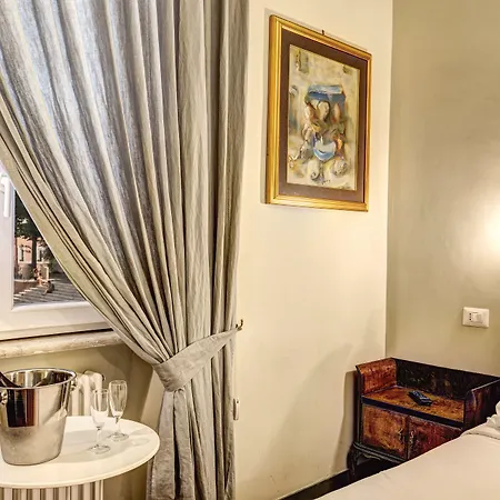 Tree Charme Trilussa Rom