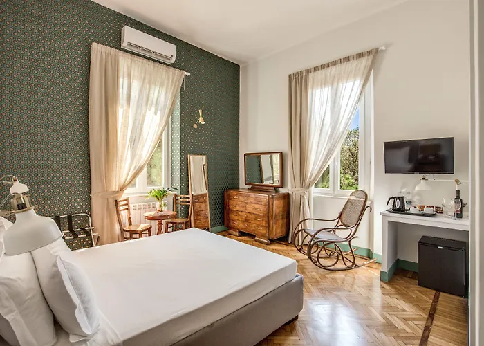 Bed & Breakfast Tree Charme Trilussa 4*