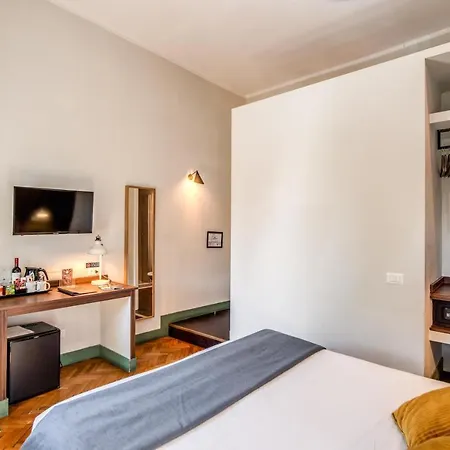 Oda ve Kahvaltı Tree Charme Trilussa Roma