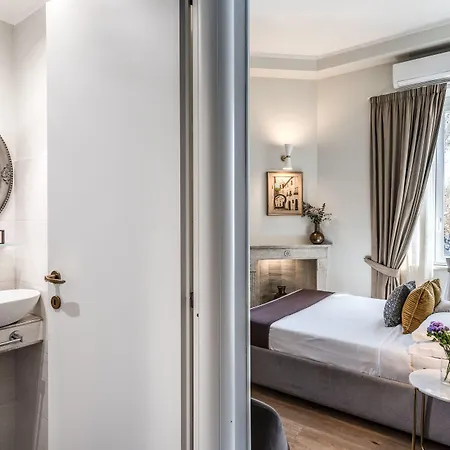 Oda ve Kahvaltı Tree Charme Trilussa Roma