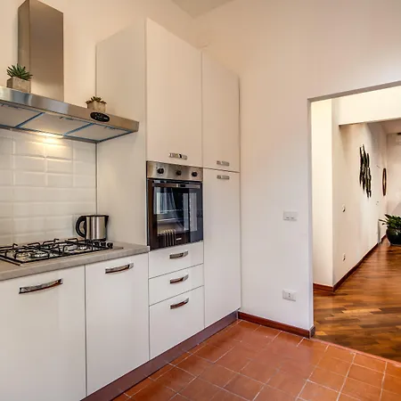 ベッド・アンド・ブレックファスト Tree Charme Trilussa